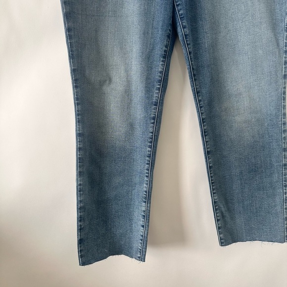 Eddie Bauer Jeans Womens Revival High Rise Straight Leg Sz 18 Blue Denim - Picture 4 of 13